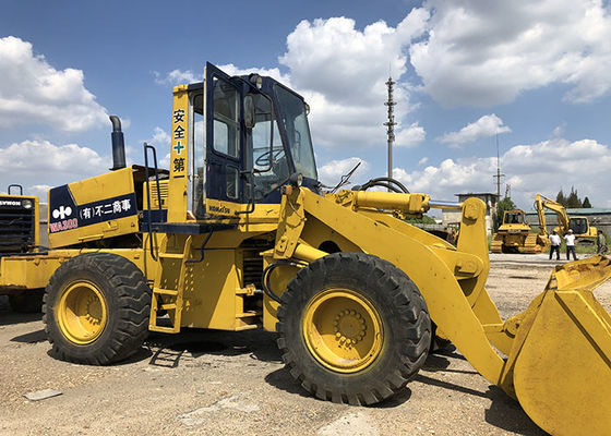 Trọng tải 5.9L Komatsu WA300 Máy xúc bánh lốp đã qua sử dụng phía trước nhà cung cấp